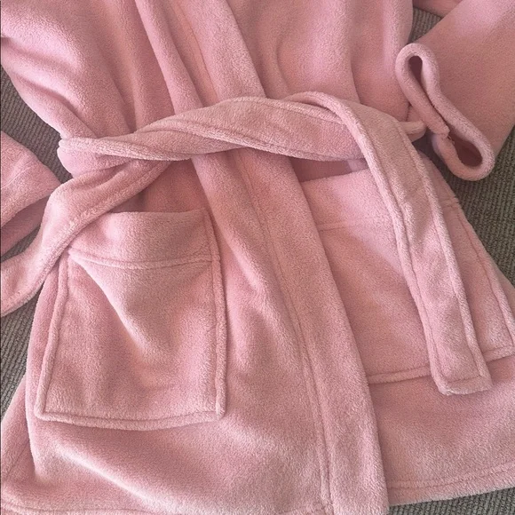 PINK Victoria's secret robe - Picture 5 of 10